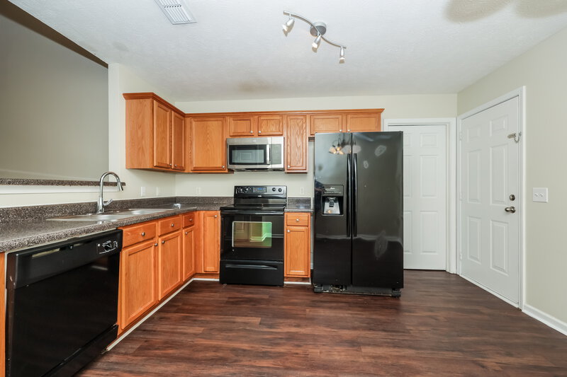 1,960/Mo, 1006 Tom Hailey Blvd La Vergne, TN 37086 Kitchen View