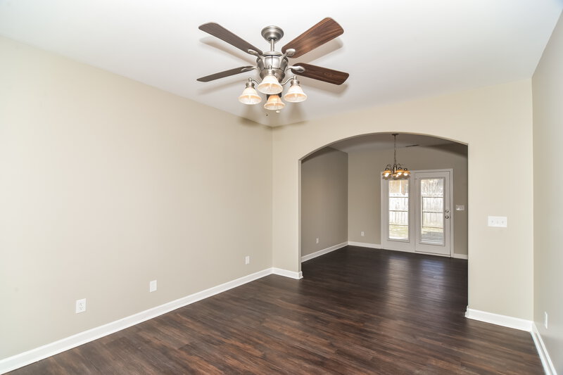 2,055/Mo, 4979 Morning Dove Ln Spring Hill, TN 37174 Living Room View 3