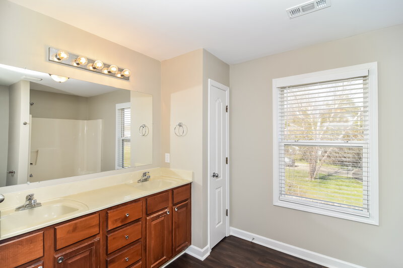 2,055/Mo, 4979 Morning Dove Ln Spring Hill, TN 37174 Bathroom View