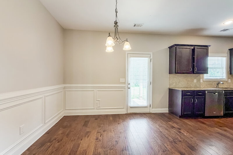 2,600/Mo, 2623 Elam Rd Murfreesboro, TN 37127 Dining Room View
