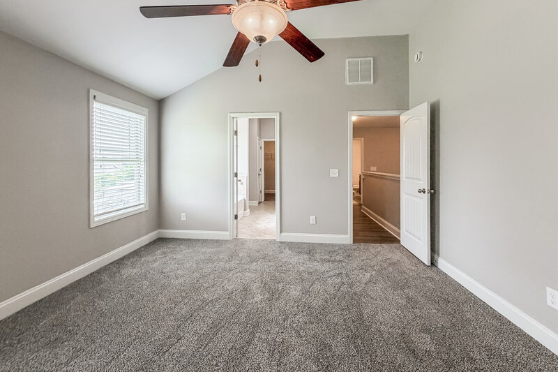 2,600/Mo, 2623 Elam Rd Murfreesboro, TN 37127 Main Bedroom View