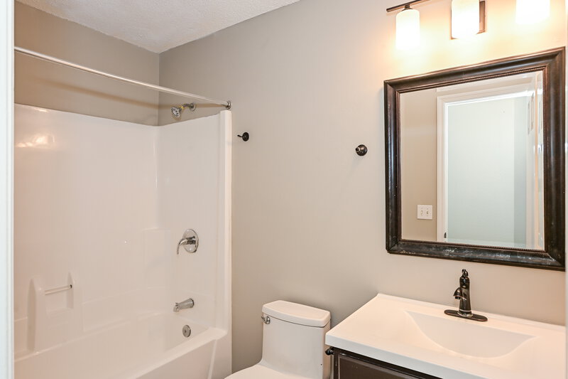 2,040/Mo, 2204 Joann Dr Spring Hill, TN 37174 Bathroom View