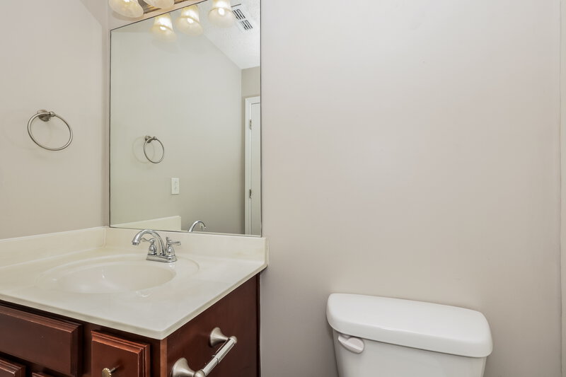 1,855/Mo, 1715 Damascus Rd Murfreesboro, TN 37128 Bathroom View 2