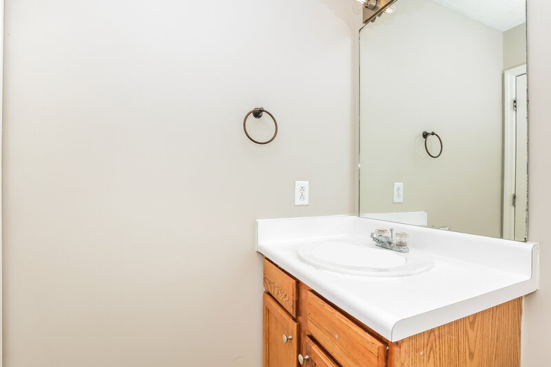 2,210/Mo, 1723 Antebellum Dr Murfreesboro, TN 37128 Bathroom View