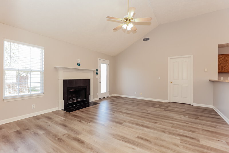 1,735/Mo, 1264 Dalmally Dr Murfreesboro, TN 37128 Living Room View 2