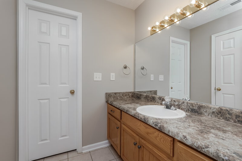 2,040/Mo, 7024 Mudshark Pl Smyrna, TN 37167 Main Bathroom View