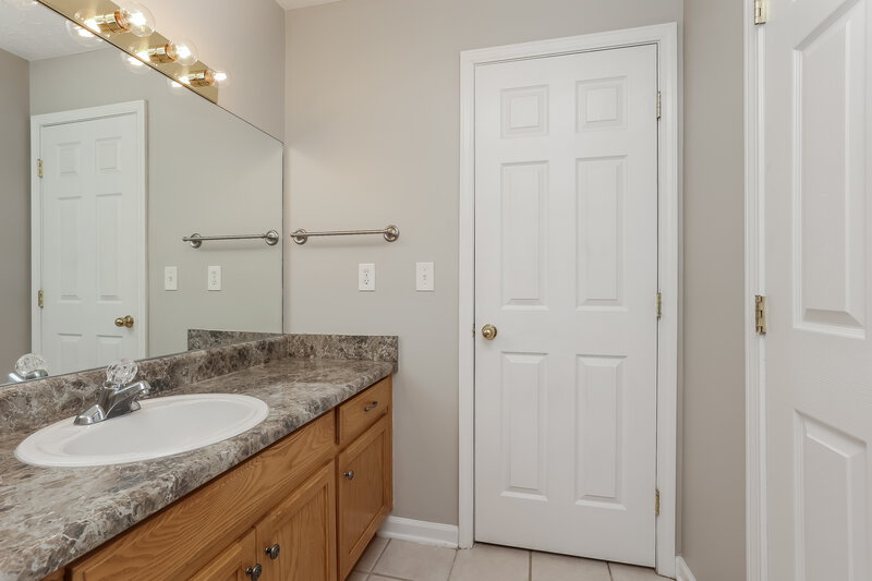2,040/Mo, 7024 Mudshark Pl Smyrna, TN 37167 Main Bathroom View 2