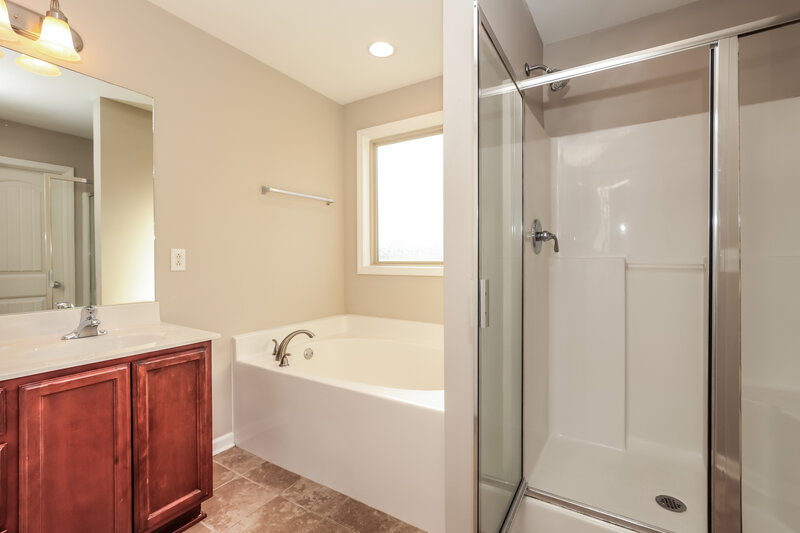 1,895/Mo, 1827 Potters Ct Murfreesboro, TN 37128 Main Bathroom View