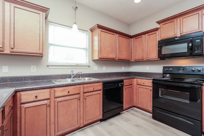 2,495/Mo, 3314 Velvet Ct Murfreesboro, TN 37128 Kitchen View 2