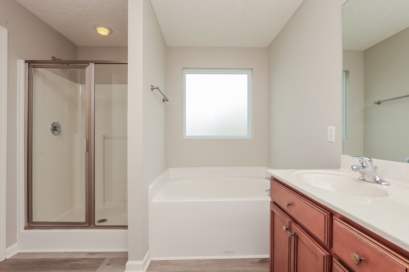 2,495/Mo, 3314 Velvet Ct Murfreesboro, TN 37128 Main Bathroom View
