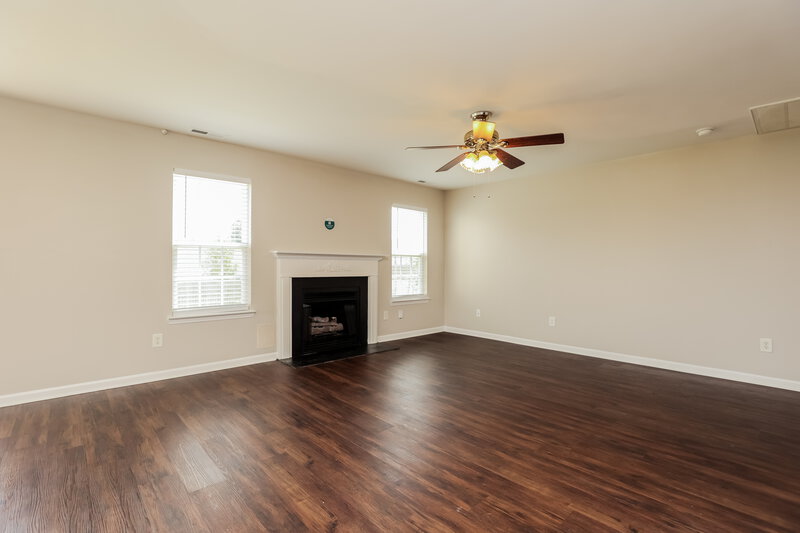 2,145/Mo, 1047 Vanguard Dr Spring Hill, TN 37174 Living Room View