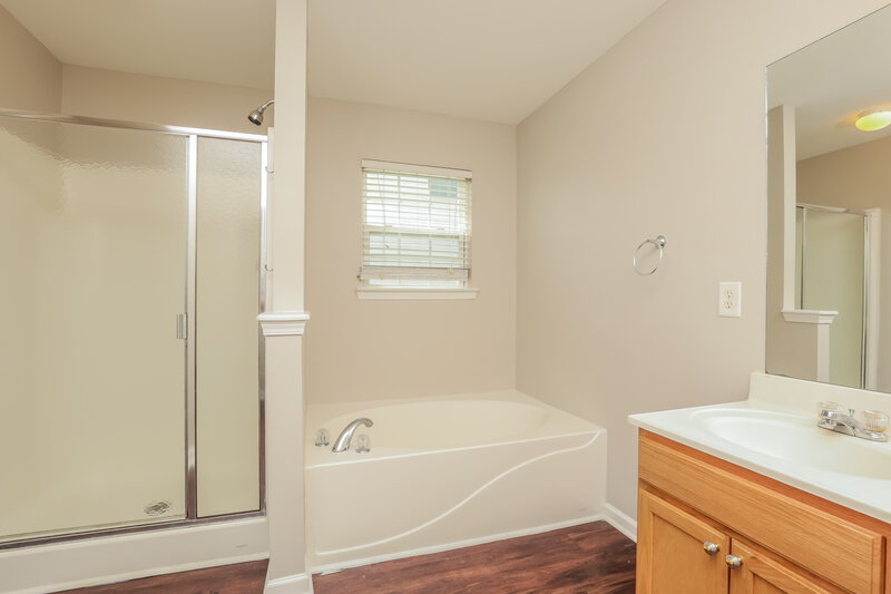 2,145/Mo, 1047 Vanguard Dr Spring Hill, TN 37174 Main Bathroom View
