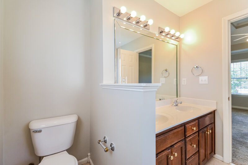 2,610/Mo, 2705 Lydia Pl Thompsons Station, TN 37179 Main Bathroom View