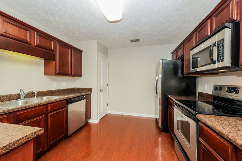 3,340/Mo, 816 Pantera Dr Murfreesboro, TN 37128 Kitchen View 2