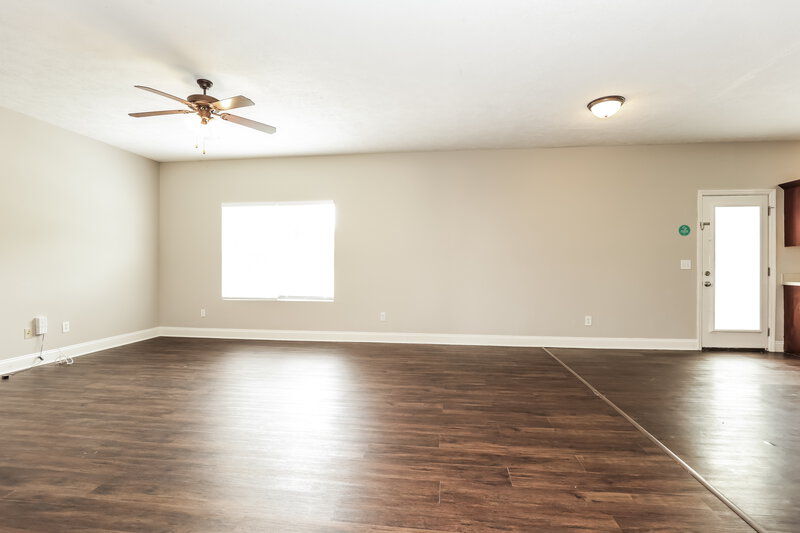 2,355/Mo, 3342 Hamberton Cir Murfreesboro, TN 37128 Living Room View 2