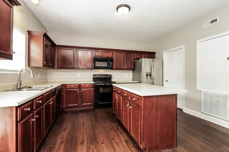 2,355/Mo, 3342 Hamberton Cir Murfreesboro, TN 37128 Kitchen View 2