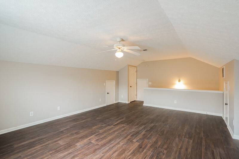 2,250/Mo, 7025 Calderwood Dr Antioch, TN 37013 Bonus Room View 2