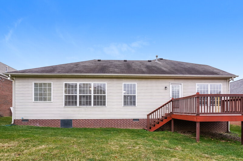 2,250/Mo, 7025 Calderwood Dr Antioch, TN 37013 Rear View
