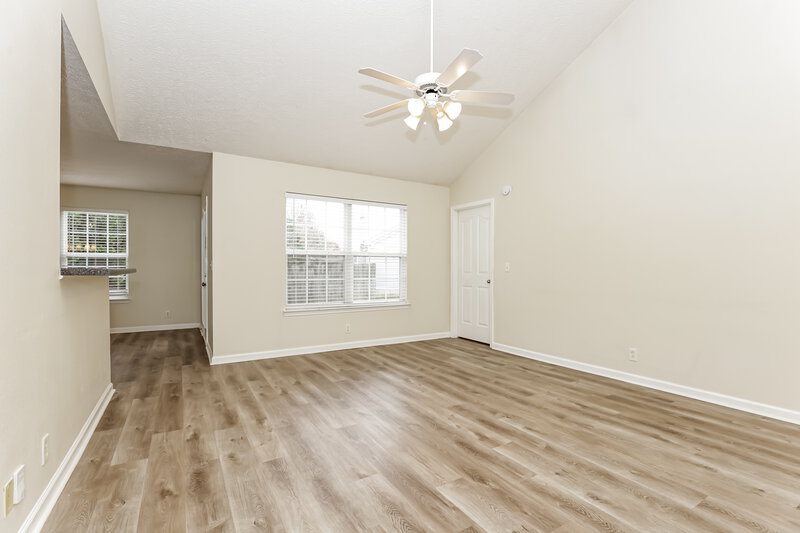 1,910/Mo, 3257 Perlino Dr Murfreesboro, TN 37128 Living Room View 2