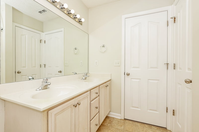 1,910/Mo, 3257 Perlino Dr Murfreesboro, TN 37128 Main Bathroom View 2