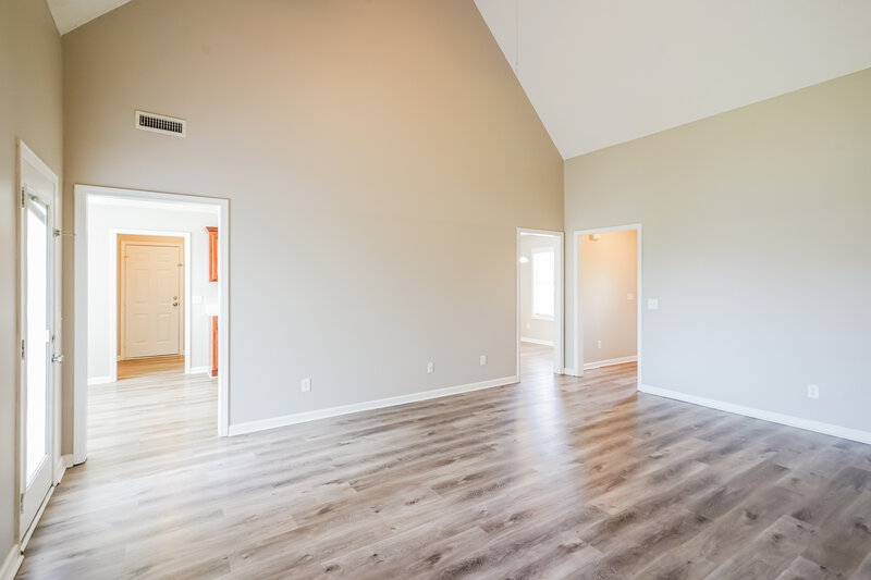 2,215/Mo, 6006 Boxer Pl Smyrna, TN 37167 Living Room View 2