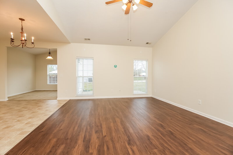 2,425/Mo, 130 Megan St Spring Hill, TN 37174 Living Room View 2