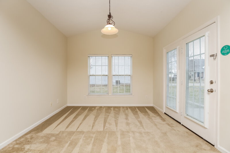 2,425/Mo, 130 Megan St Spring Hill, TN 37174 Sun Room View