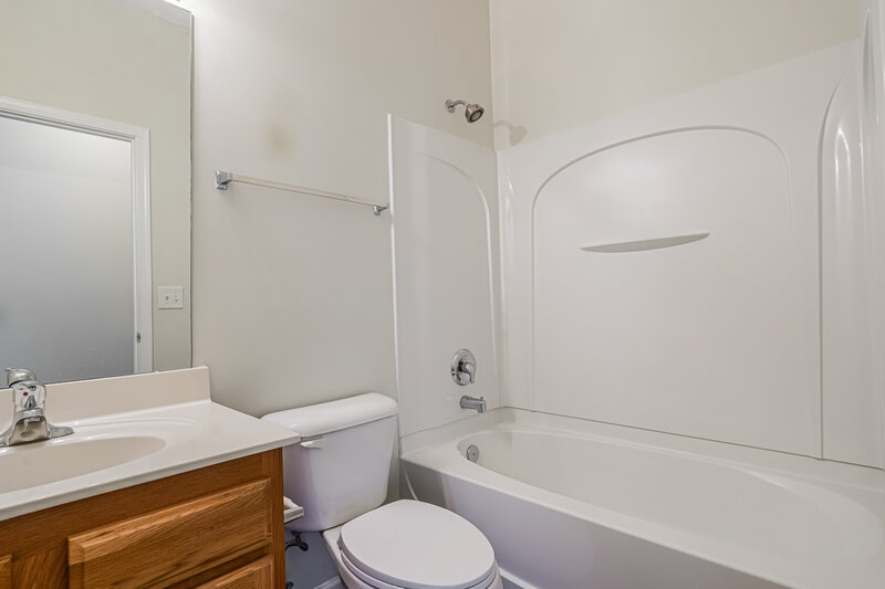 2,030/Mo, 130 Megan St Spring Hill, TN 37174 Bathroom View