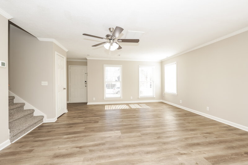 2,049/Mo, 913 Buckhaven Dr Smyrna, TN 37167 Living Room View 2