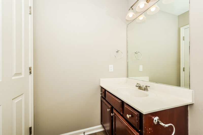 2,110/Mo, 1007 Cheryl Ln La Vergne, TN 37086 Bathroom View