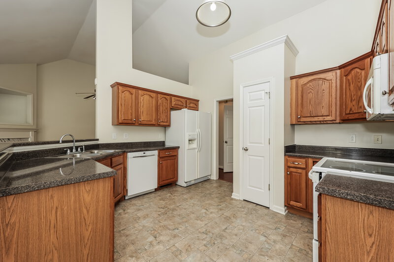 2,405/Mo, 3235 Bilbrey Dr Murfreesboro, TN 37128 Kitchen View