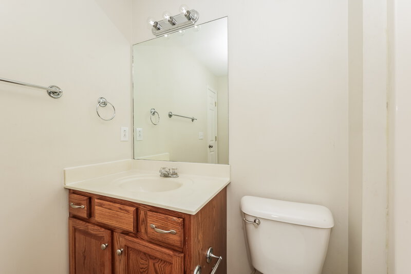 2,405/Mo, 3235 Bilbrey Dr Murfreesboro, TN 37128 Bathroom View 2