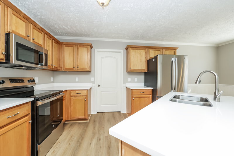 2,075/Mo, 1613 Beaconcrest Cir Murfreesboro, TN 37128 Kitchen View