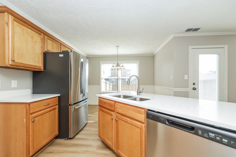 2,075/Mo, 1613 Beaconcrest Cir Murfreesboro, TN 37128 Kitchen View 3