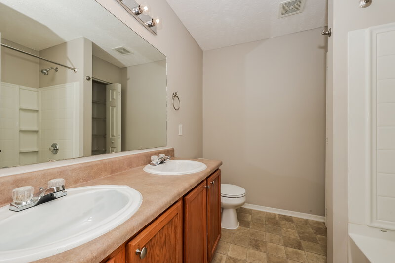 1,985/Mo, 2691 Sutherland Dr Thompsons Station, TN 37179 Main Bathroom View