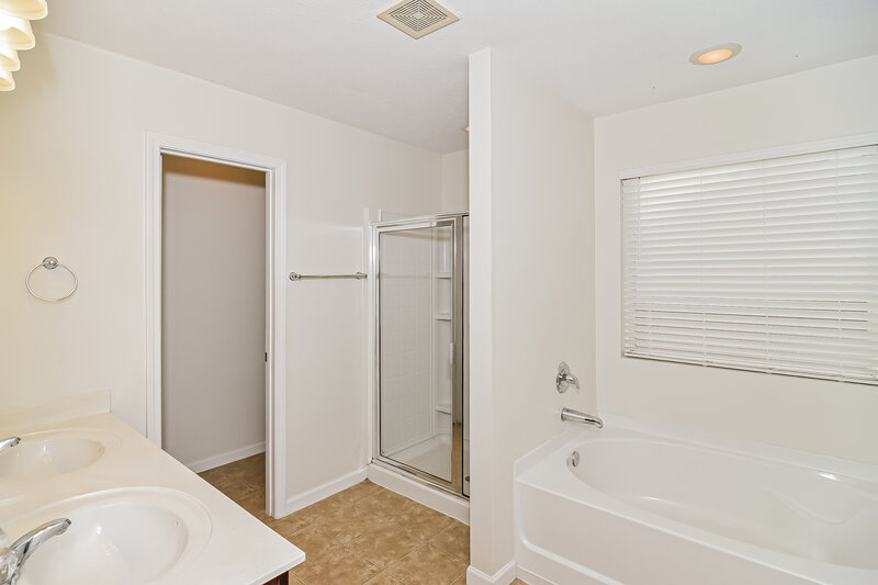 2,545/Mo, 2716 Miranda Dr Murfreesboro, TN 37128 Main Bathroom View