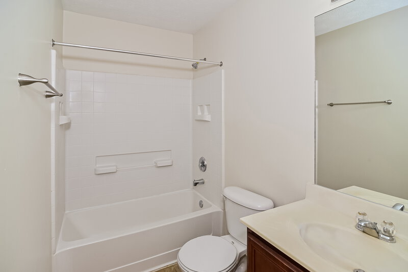 2,545/Mo, 2716 Miranda Dr Murfreesboro, TN 37128 Bathroom View 2