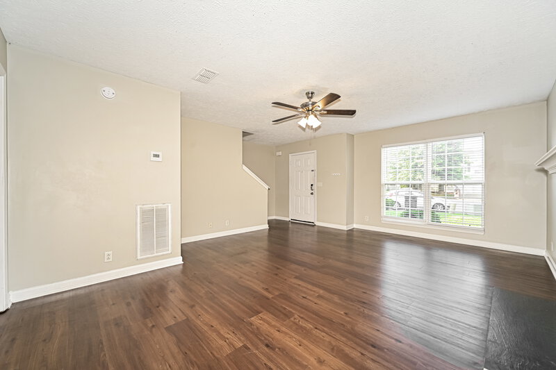 2,005/Mo, 3119 Swilly Ct Murfreesboro, TN 37128 Living Room View 2