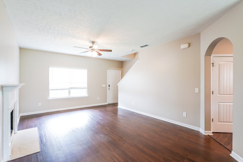 2,425/Mo, 1096 Shire Dr Antioch, TN 37013 Living Room View