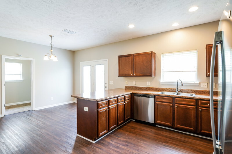 2,425/Mo, 1096 Shire Dr Antioch, TN 37013 Kitchen View