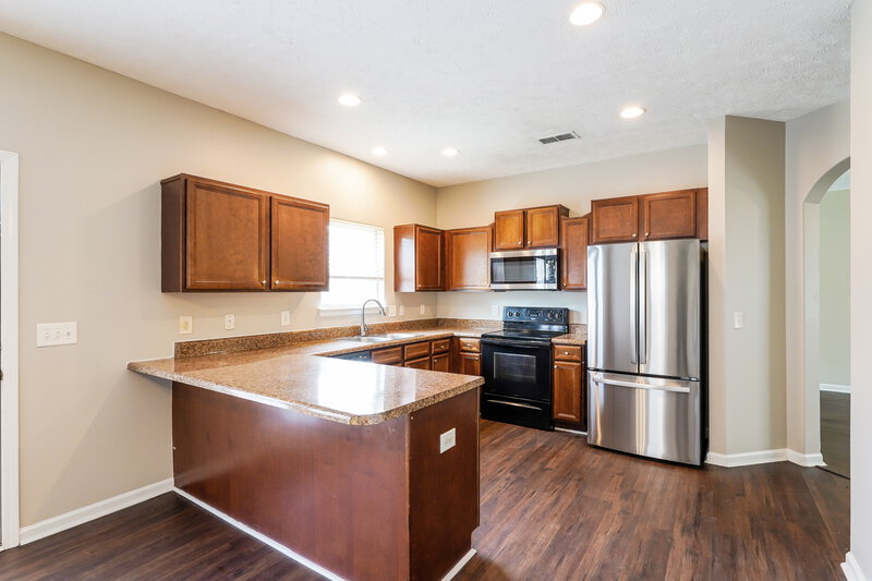 2,425/Mo, 1096 Shire Dr Antioch, TN 37013 Kitchen View 2