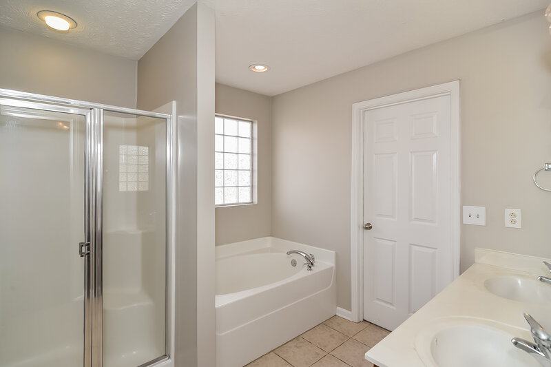 2,190/Mo, 3506 Perlino Dr Murfreesboro, TN 37128 Main Bathroom View