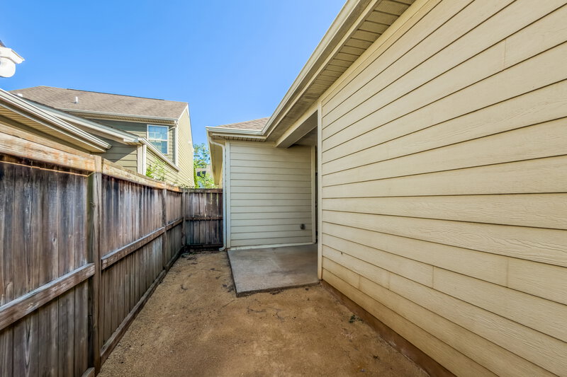 2,100/Mo, 2004 Avery Park Dr Smyrna, TN 37167 Rear View