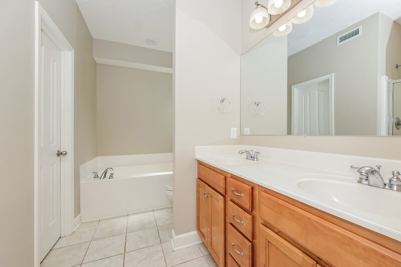 2,520/Mo, 2737 Portside Ct Murfreesboro, TN 37128 Main Bathroom View 2