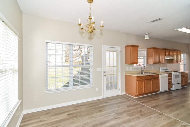 1,880/Mo, 612 Mable Dr La Vergne, TN 37086 Dining Room View