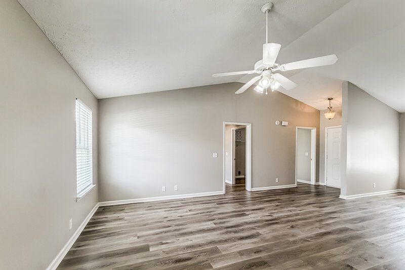 2,000/Mo, 2116 Cason Trl Murfreesboro, TN 37128 Living Room View 2