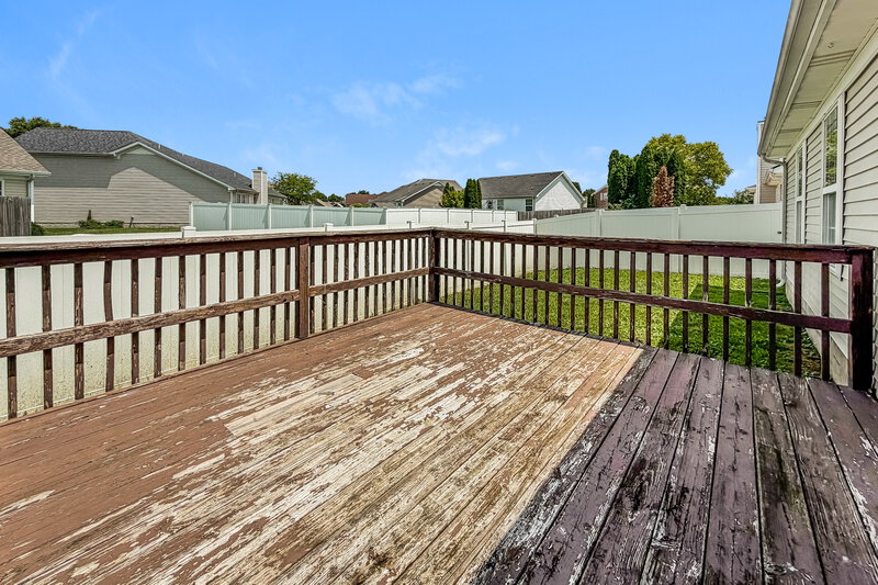 2,000/Mo, 2116 Cason Trl Murfreesboro, TN 37128 Deck View
