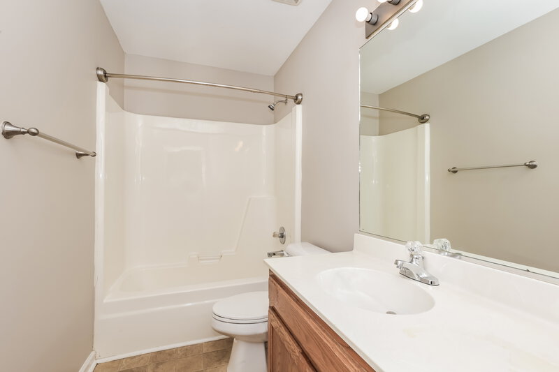 2,555/Mo, 2306 Amber Glen Dr Murfreesboro, TN 37128 Bathroom View