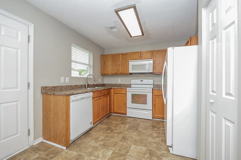 2,035/Mo, 1525 Danville Cir Thompsons Station, TN 37179 Kitchen View