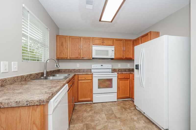2,035/Mo, 1525 Danville Cir Thompsons Station, TN 37179 Kitchen View 2